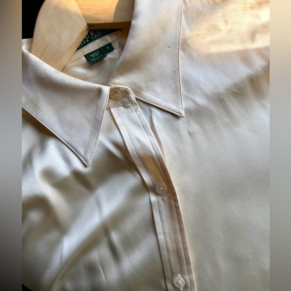 Lauren Ralph Lauren 100% Silk Champagne Button Down Blouse Size 4